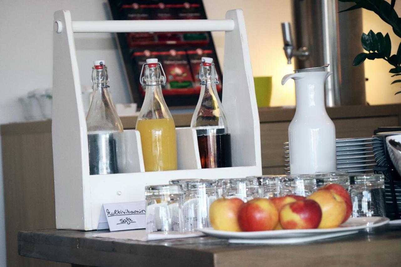 Hellmanns Hotel Bremers Bauerndiele Wiefelstede Екстер'єр фото