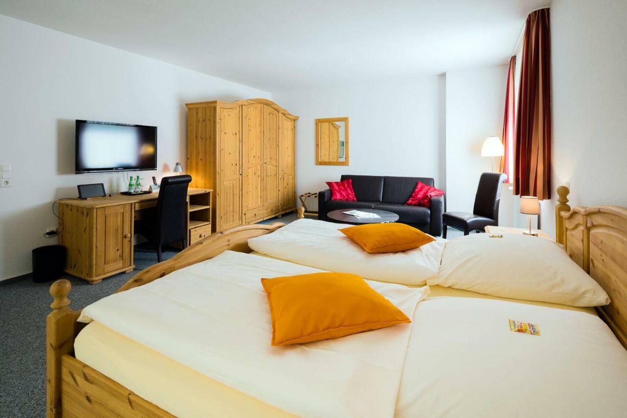 Hellmanns Hotel Bremers Bauerndiele Wiefelstede Екстер'єр фото